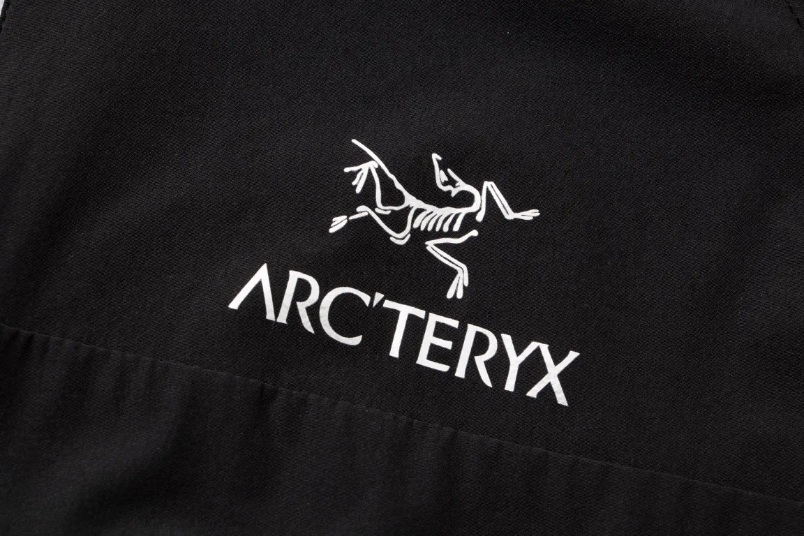 【 】Arcteryx Alpha UPF 130+ – ！ ！ Classic SQ HOODYSeries ！ ！ – ： Tyono 30 + wan Premium wan ！ Breathable ！ ！ – + ！ ！ – Classic ！ ！ – YKK ！ Quality！ ：Black，White， ， ， Size：S～3XL Size S： 108 67 71 M： 112 69 73 L： 116 71 74 XL： 120 73 75 2XL： 124 75 76 3XL： 128 77 77